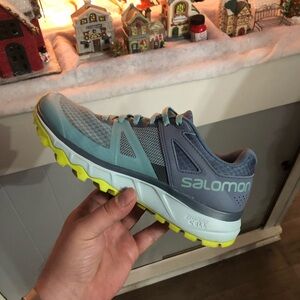 Women’s Salomon Trailster Nile Blue size 6.5